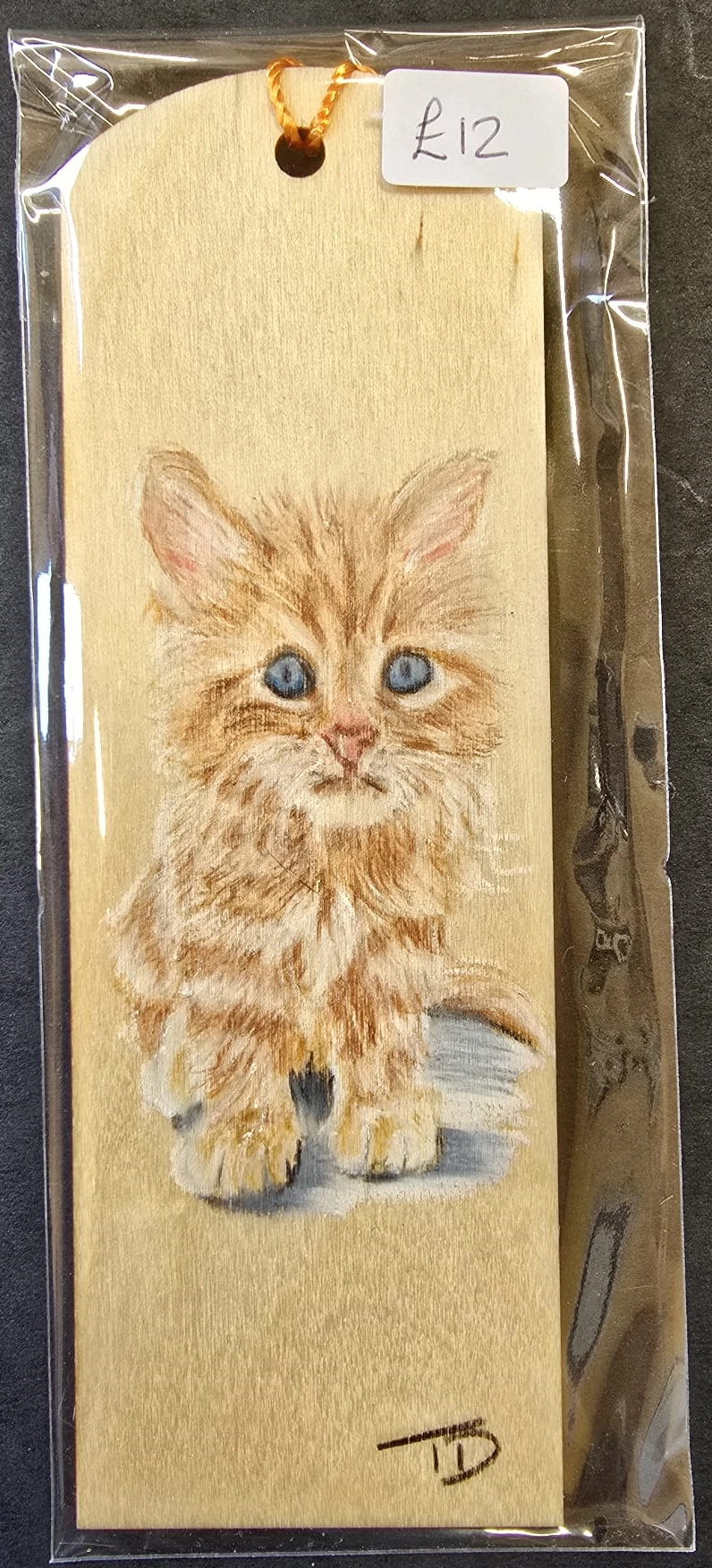 Large-wooden-bookmark-orange-cat