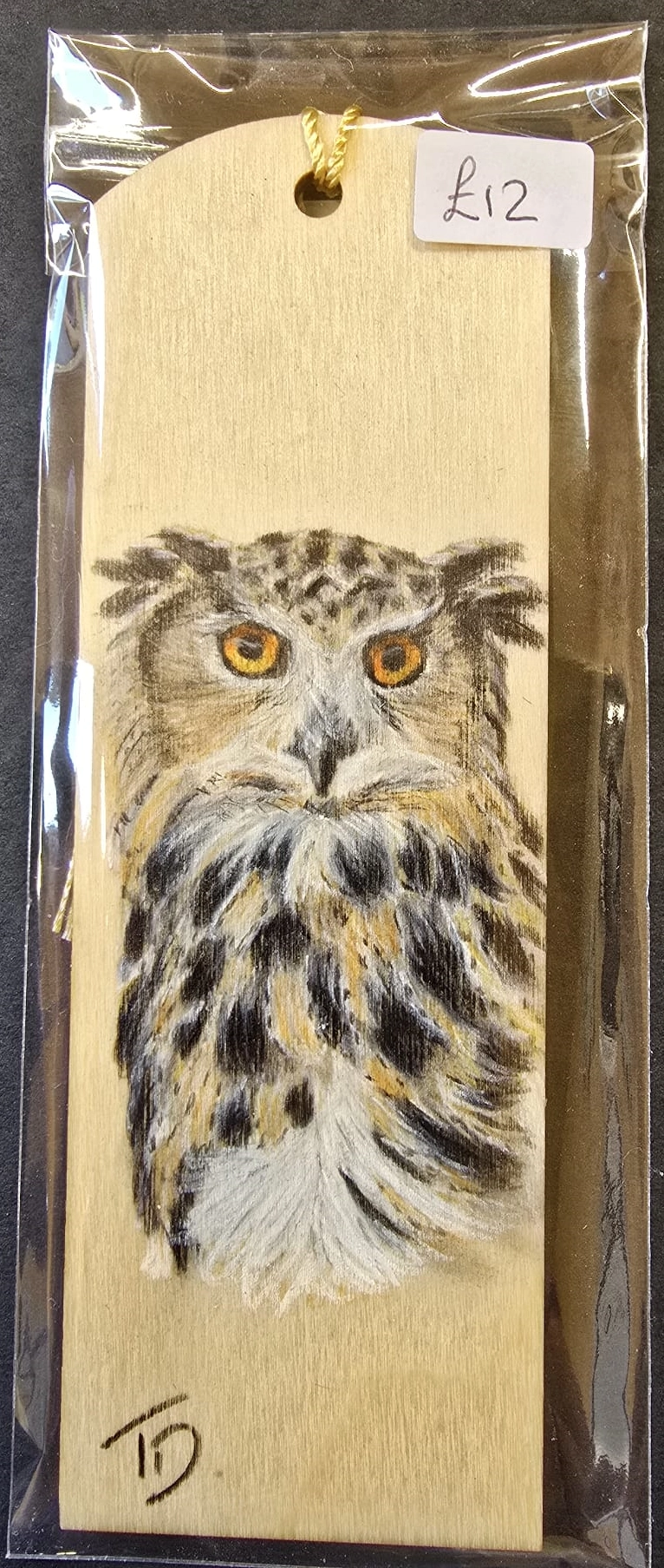 Large-wooden-bookmark-owl