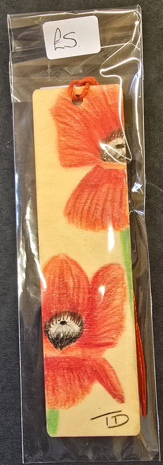 Wooden-bookmark-poppies